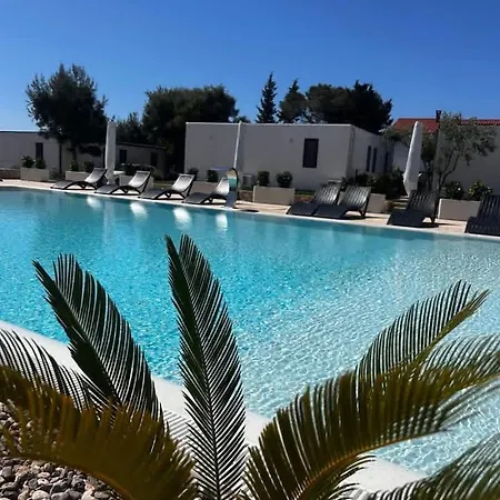 Si Ace Village Twins With Pool, Pakostane, Croatia, Region Zadar Park za odmor *