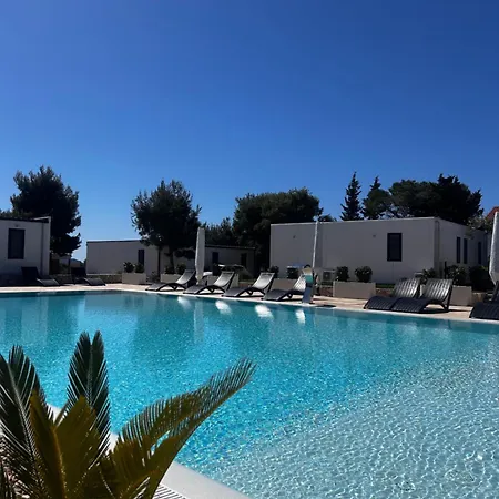 Si Ace Village Twins With Pool, Pakostane, Croatia, Region Zadar Park za odmor *